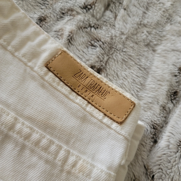 Distressed Zara Jeans - Picture 4 of 5